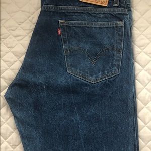 Levi Strauss & Co 559